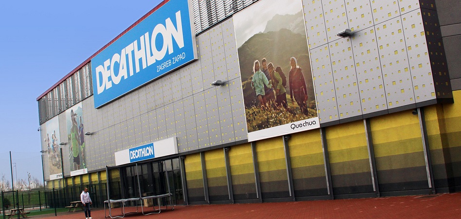 Fachada de un establecimiento de Decathlon en Zagreb Decathlon invierte 3,3 millones para la apertura de su primera tienda en Israel